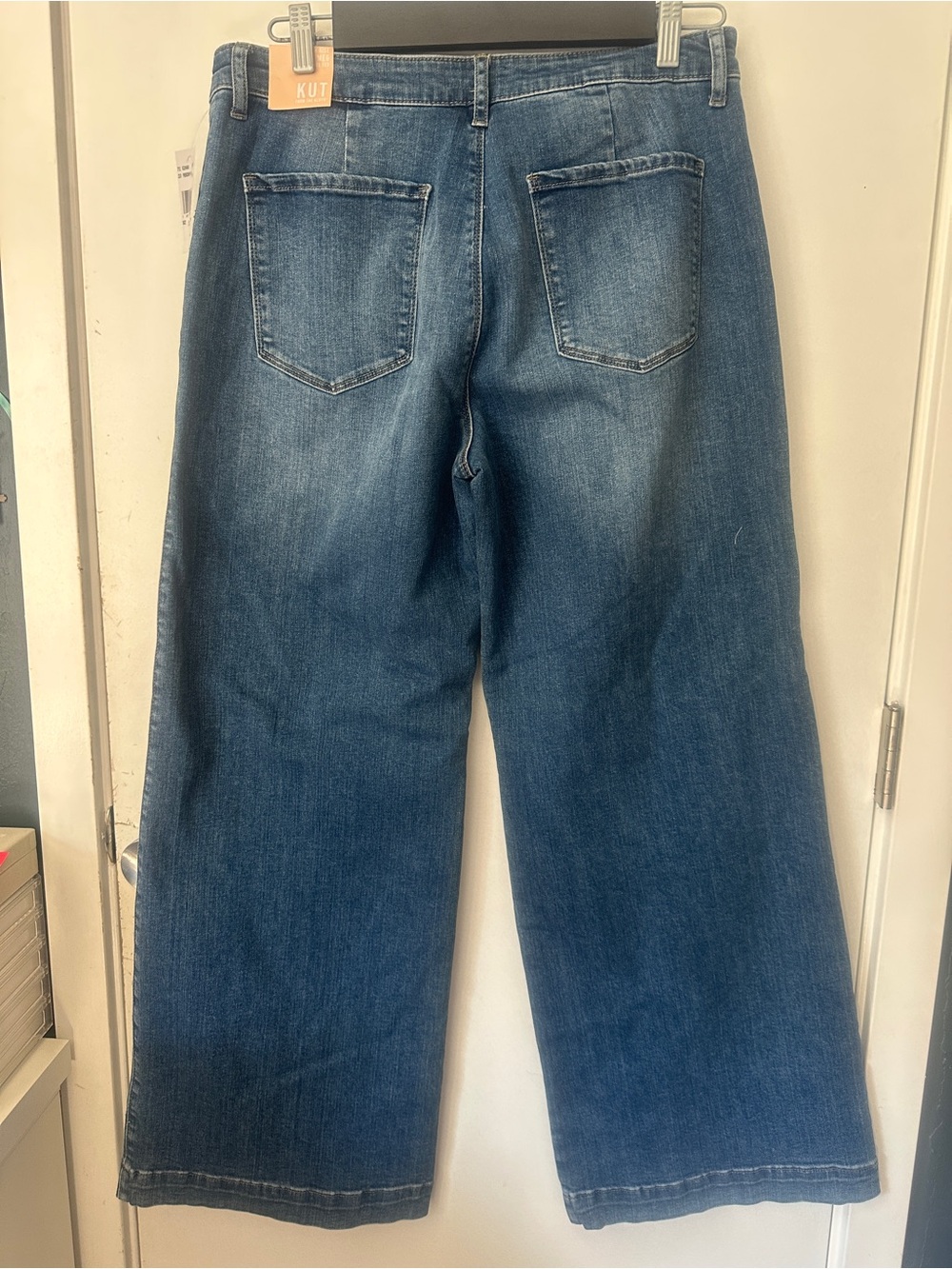 Kut from the Kloth Medium Light Blue Wide-Leg Jeans - Picture 8 of 11